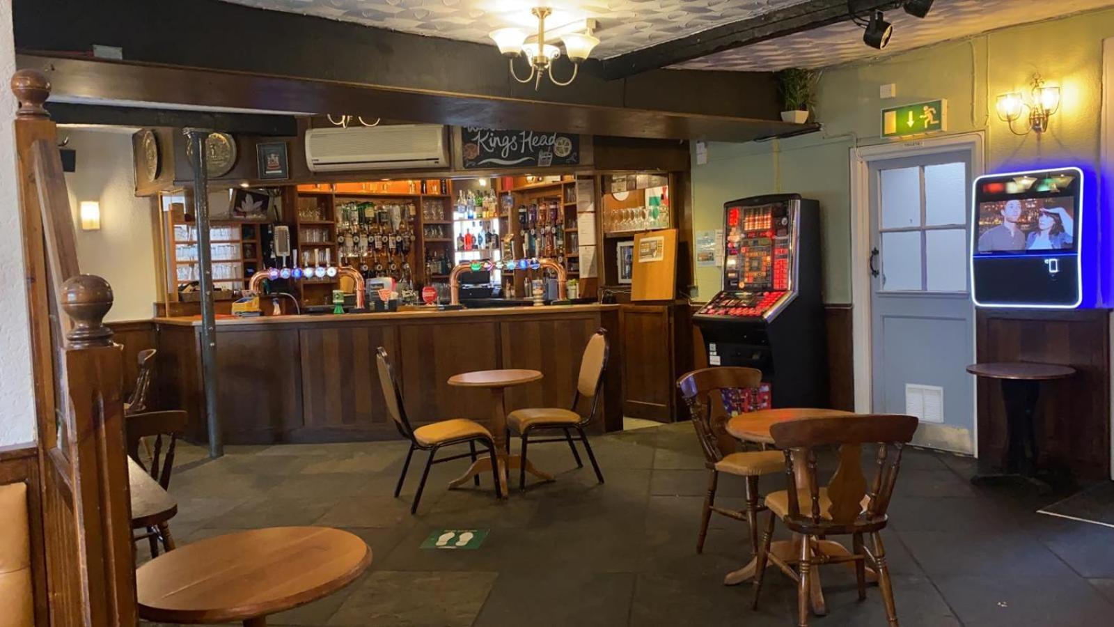The Kings Head Hotel Abergavenny Ngoại thất bức ảnh
