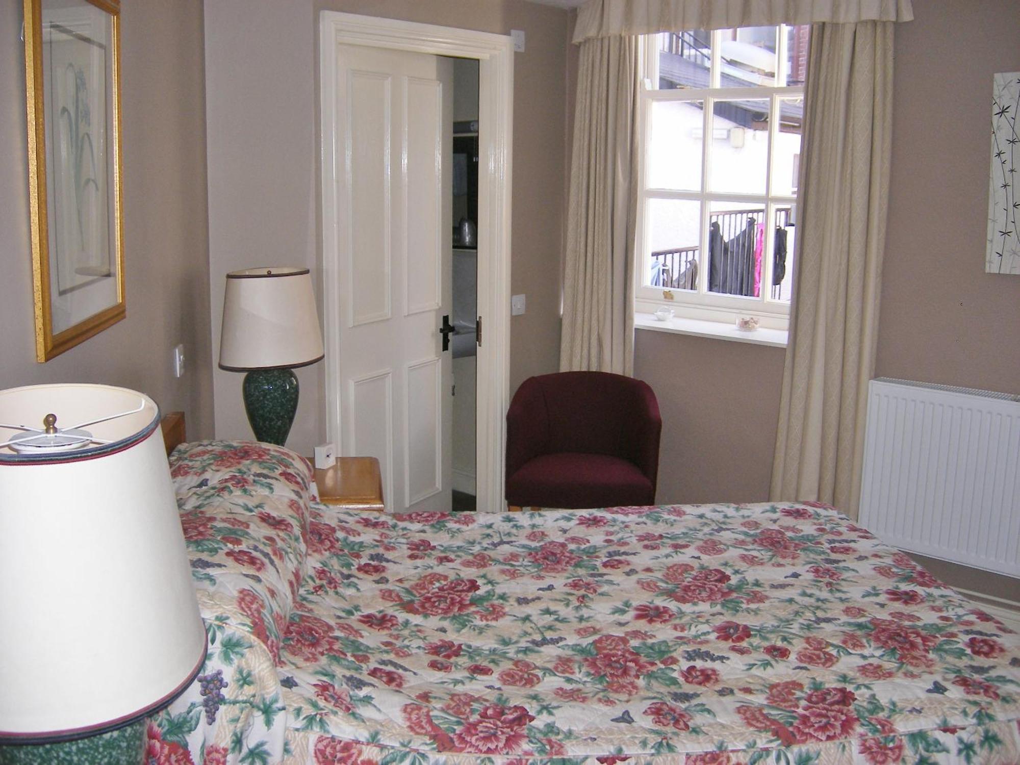 The Kings Head Hotel Abergavenny Ngoại thất bức ảnh