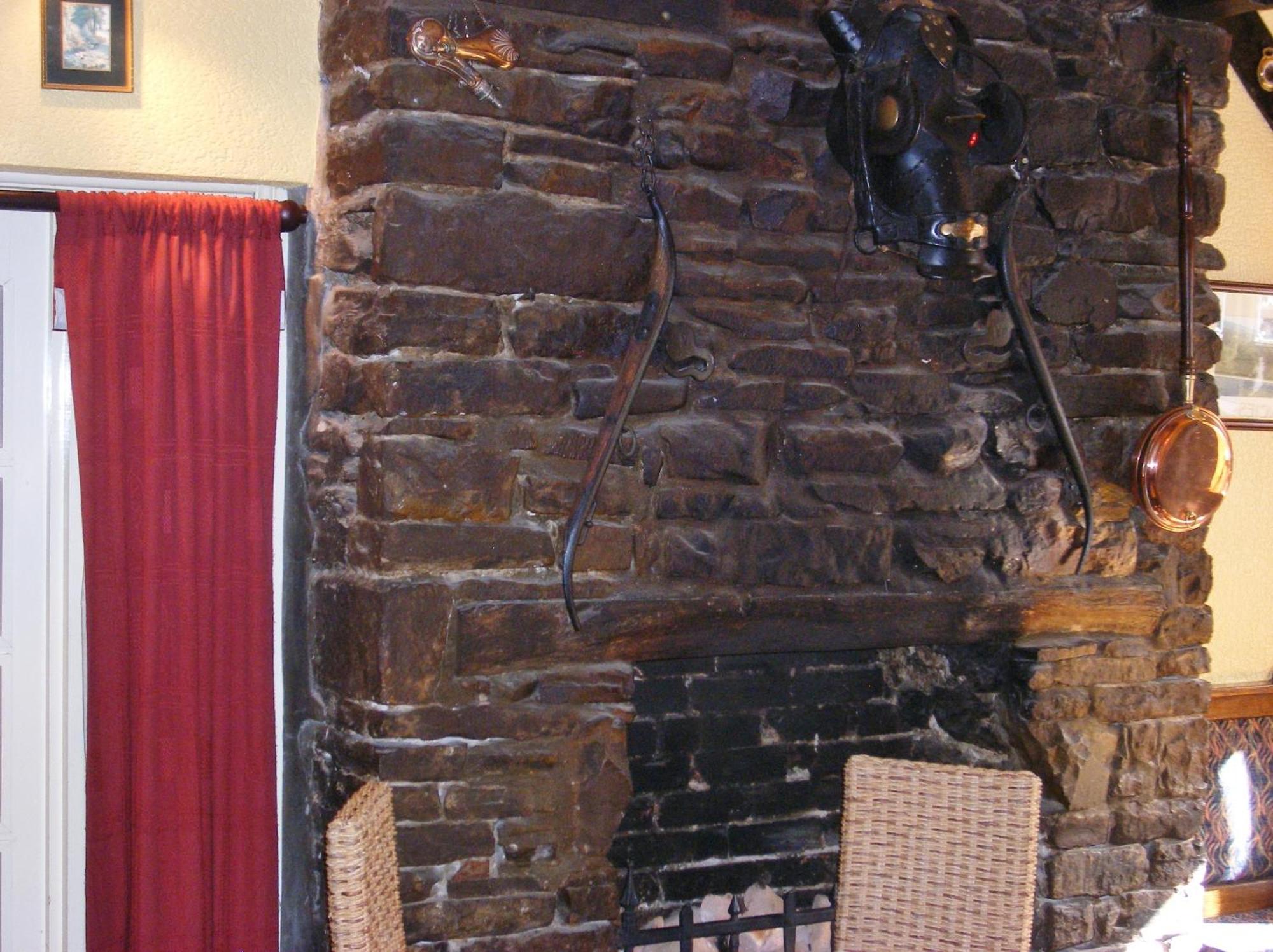 The Kings Head Hotel Abergavenny Ngoại thất bức ảnh