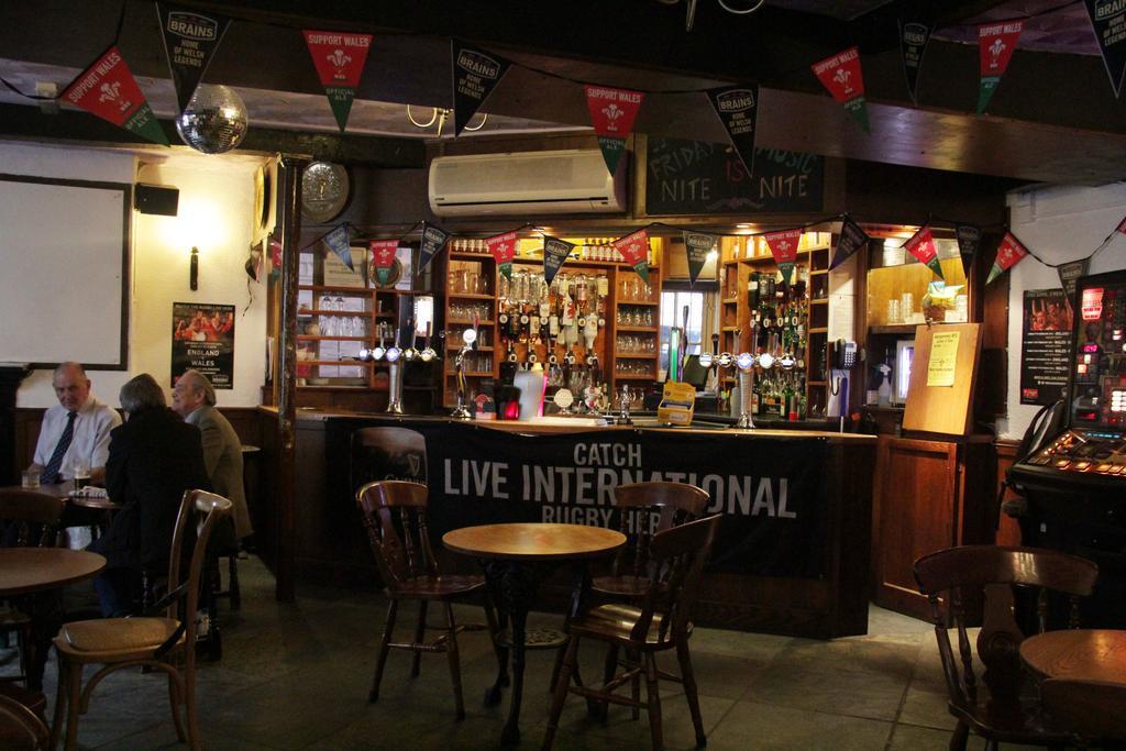 The Kings Head Hotel Abergavenny Ngoại thất bức ảnh