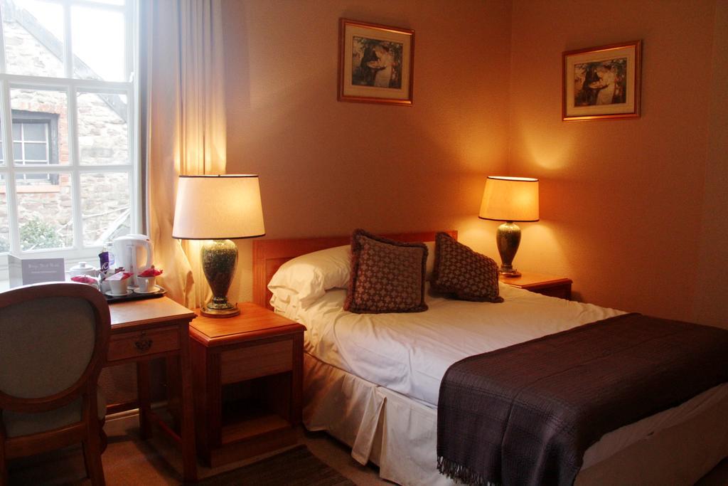 The Kings Head Hotel Abergavenny Ngoại thất bức ảnh